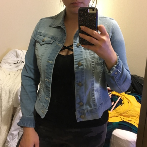 Denim Jean Jacket- light blue - Picture 3 of 4